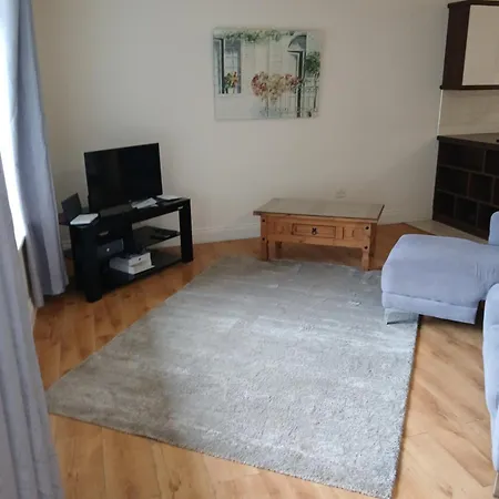 Eglington Court Apartment *